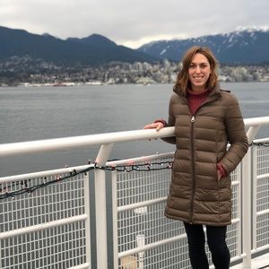 Meet your Posher, Lizzie